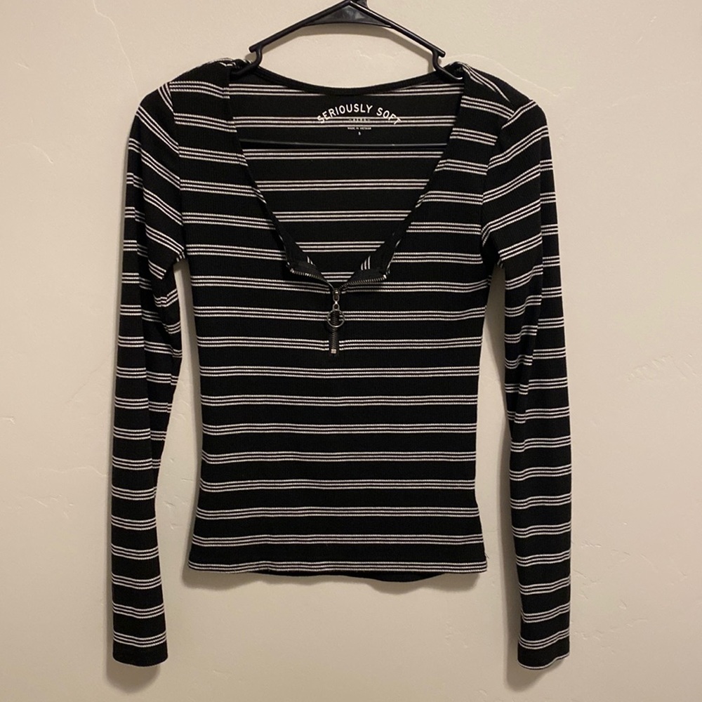 Aeropostale “seriously soft” long striped sleeve shirt